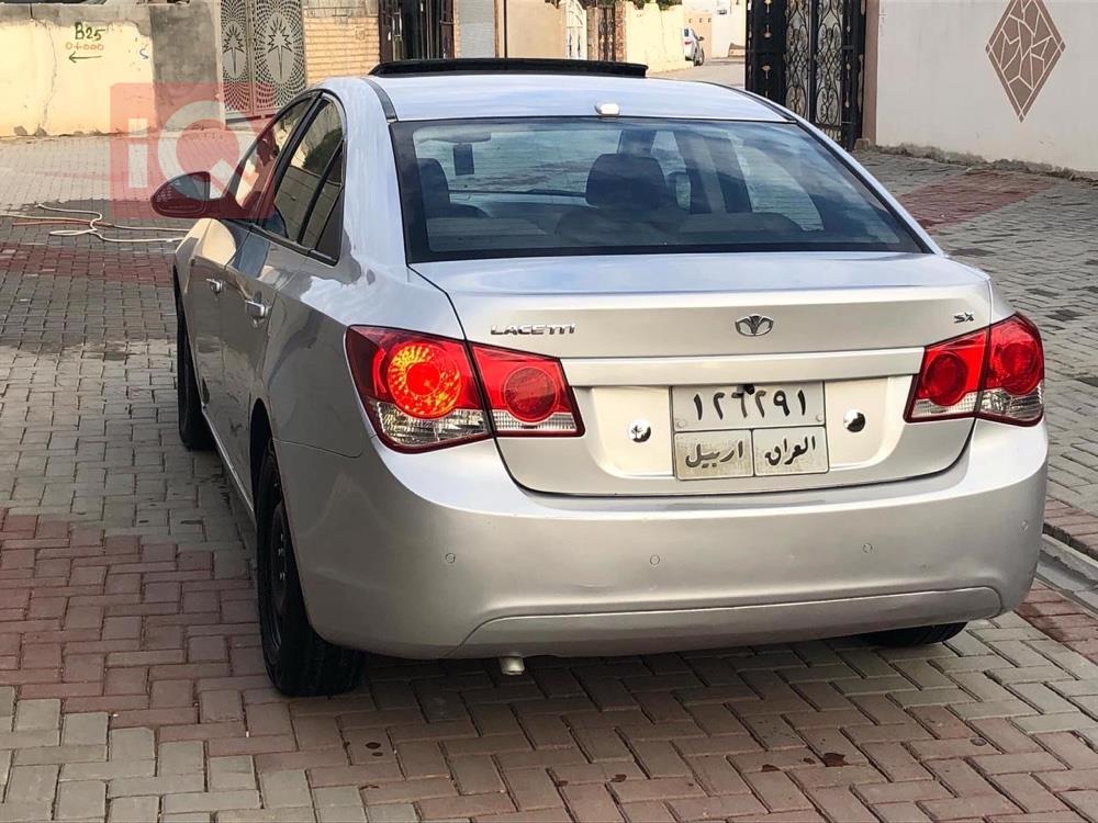 دایۆ لەیسیتی